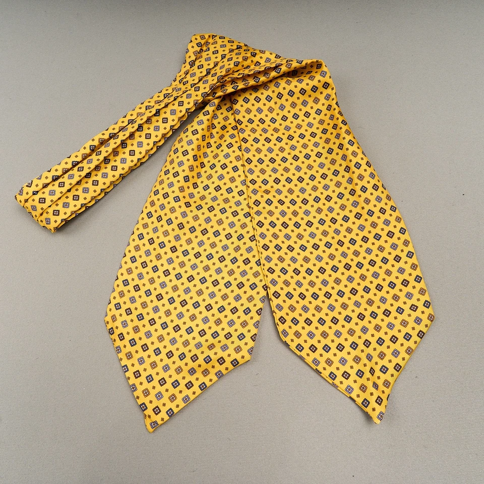Vintage Men’s Silk Ascot Cravat Tie Necktie Yellow Geometric Diamonds - Image 2 of 4