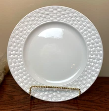 AYNSLEY BELLEEK White BASKETWEAVE  10” Bone China (1)  Dinner Plate - NEW