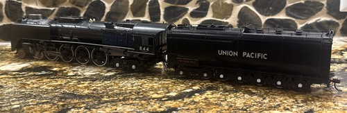 Athearn Genesis HO Scale #ATHG88313 FEF-3 4-8-4 Locomotive Union Pacific #844 - Picture 5 of 18