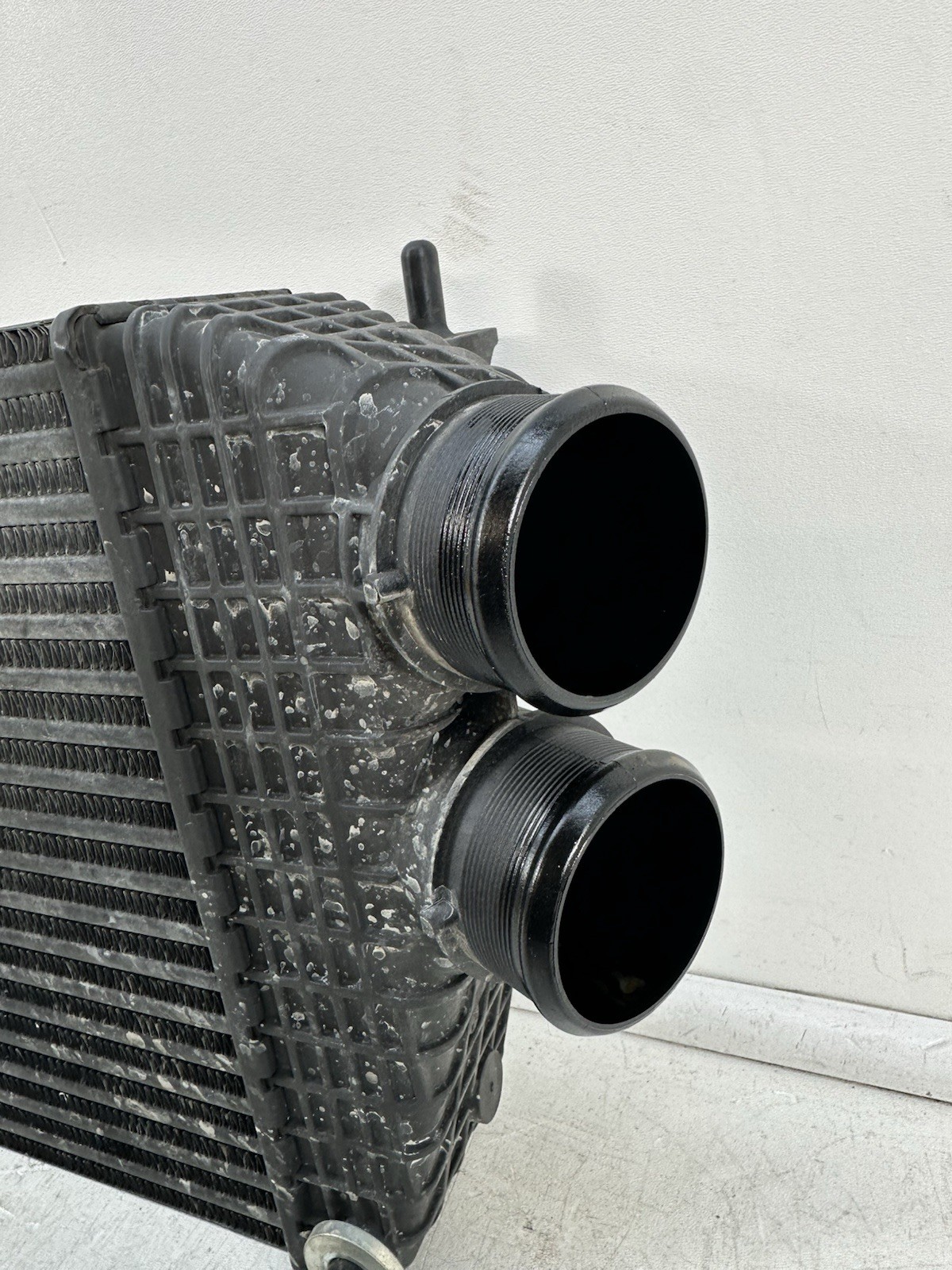 2014–2017 Maserati Ghibli Front Right Passenger Side Intercooler 16484792 OEM