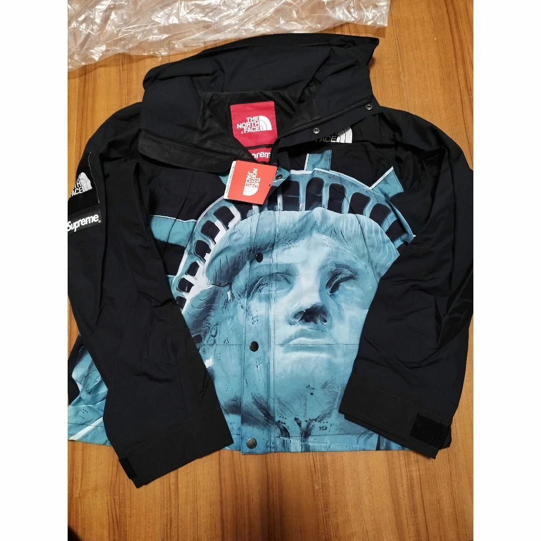 Parka noire Supreme ×The North Face Statue of Liberty Mountain taille S