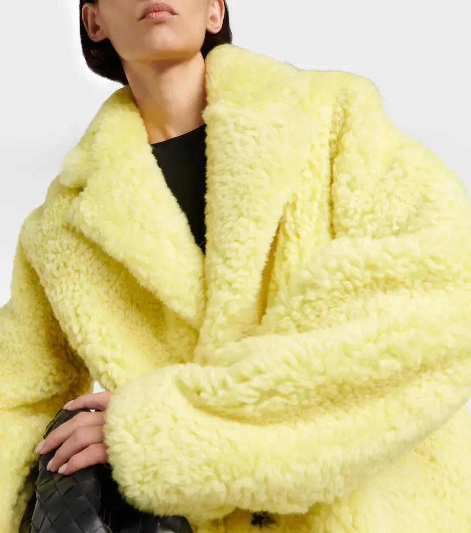 Bottega Veneta lamb fur coat - Blue