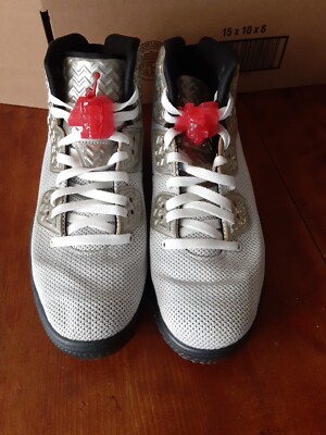 Air Jordan - RARE - Spike Forty PE White Fire Red - Size  display picture 1