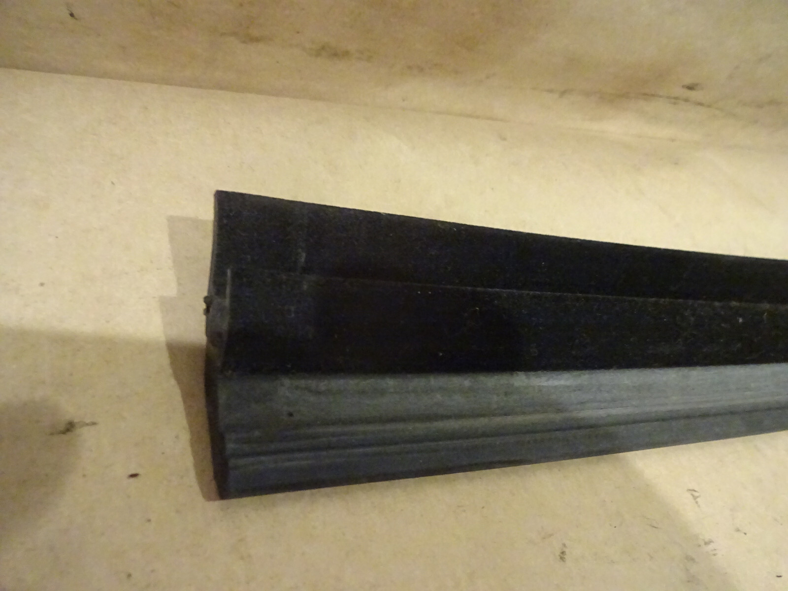 Ferrari 430,360 - RH Outer Door Seal / Weatherstrip - P/N 65164400