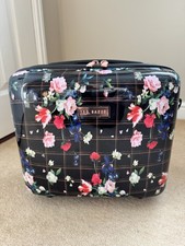 Image of Ted Baker ‘Sandalwood’ Floral Vanity Case/Make-up Case/Cabin Suitcase Bag BNWT