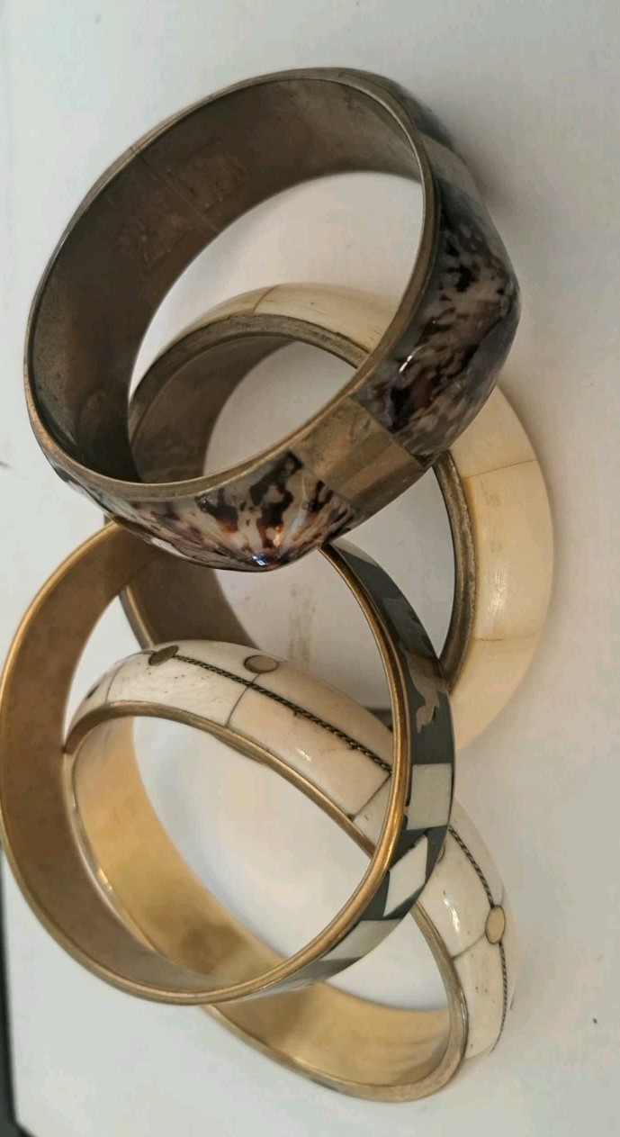Vinyasa Shell Bone & Brass Bangle Bracelet Lot - image 4