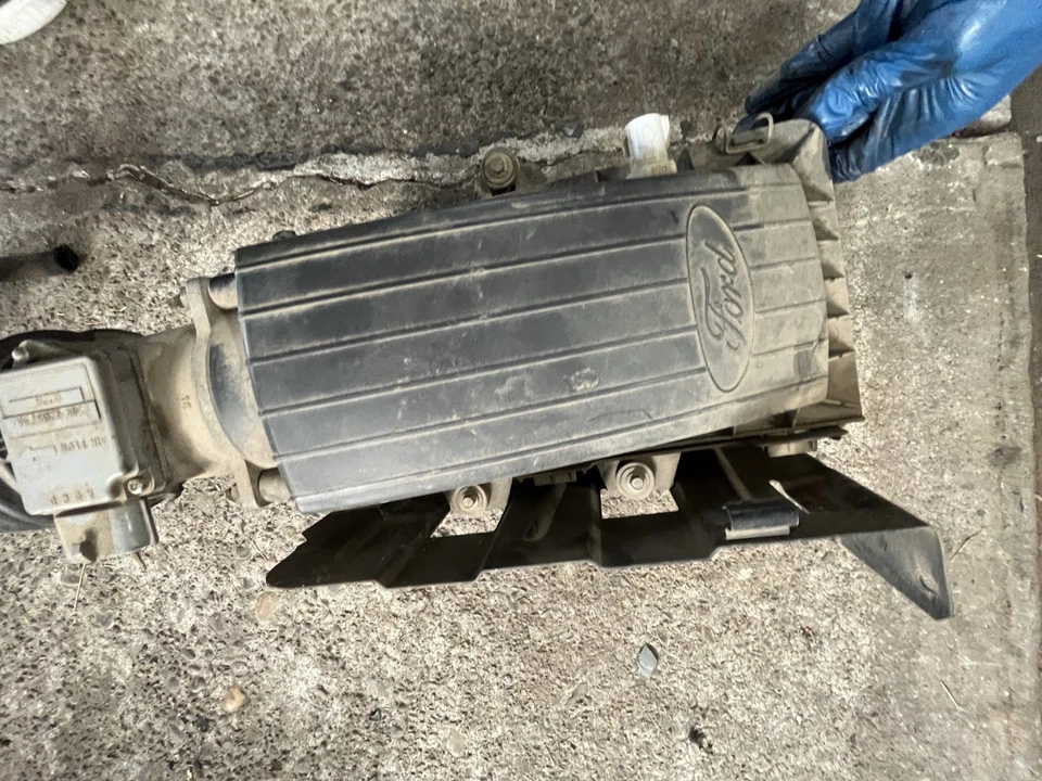 Conjunto de carcasa de filtro de aire 94-96 Ford F150 F-250 5.0 soporte de aire masa bañera de entrada Foto 4 de 4