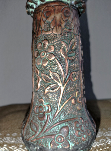 Plato y jarrón de cobre vintage - Imagen 2 de 8