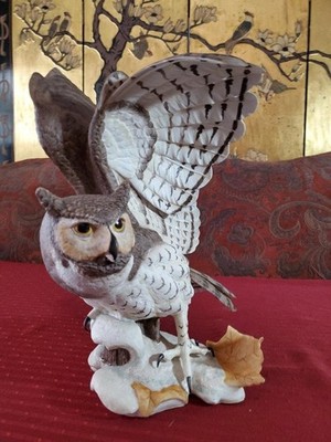 American Masters The GREAT HORNED OWL Porcelain Sculpture by Ronald J Logue 1977