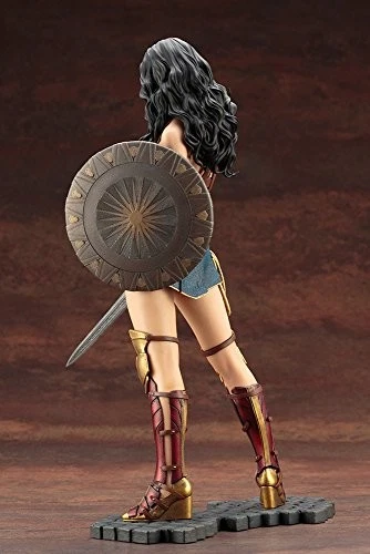 Boneco Kotobukiya ARTFX WONDER WOMAN escala 1/6 PVC pintado Japão - Imagem 4 de 4