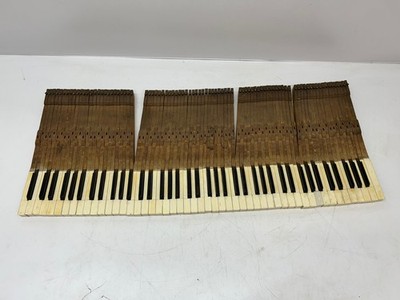 Set 88 Vtg Salvaged Piano Keys White Black Wall Art Craft Sculpture J9 As Is