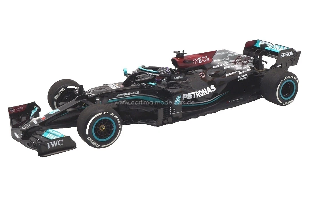 MINICHAMPS Mercedes-Benz 1:18 Scale Diecast Formula 1 Cars