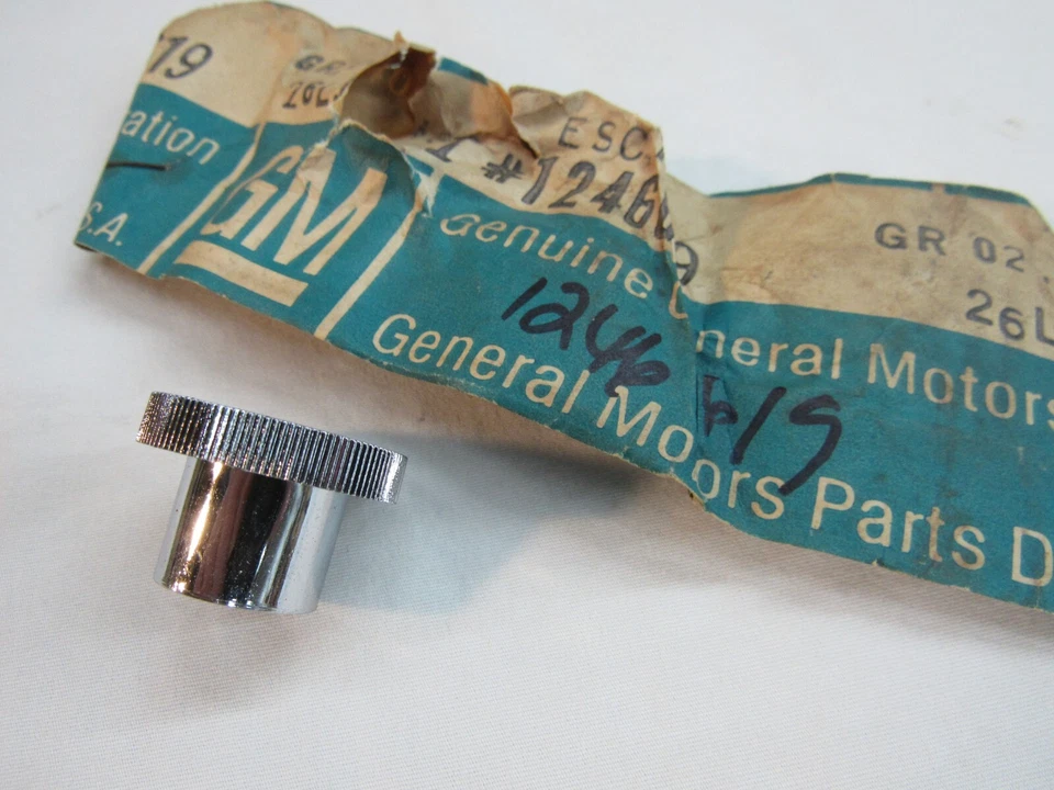 NOS 1975-90 Buick Electra LeSabre Headlamp Switch Escutcheon GM 1246619 - Image 2 of 4