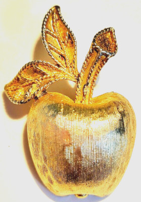 Vintage Avon Apple Fruit Florentine Brushed Textured Pretty Gold Tone Brooch Pin