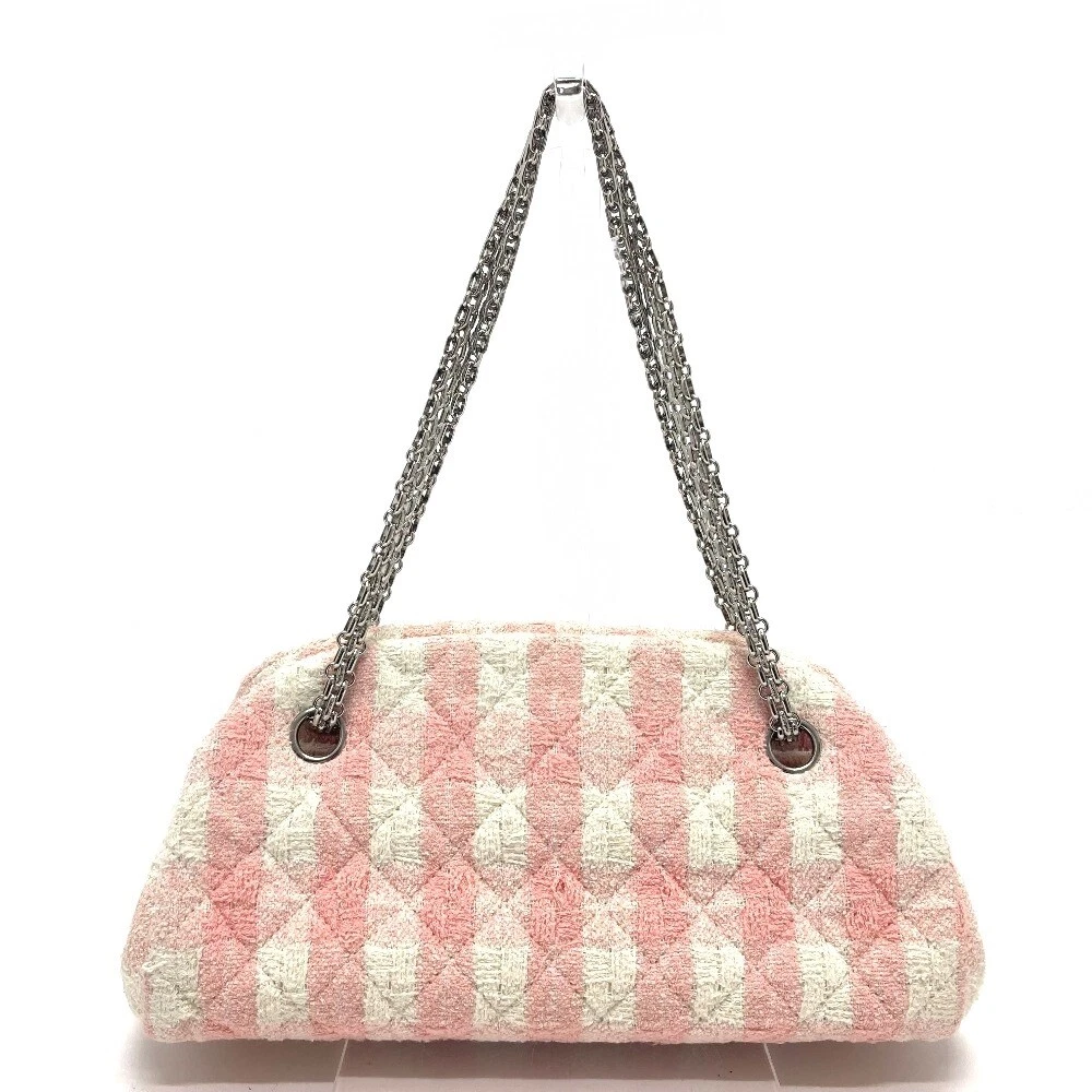 Leather bowling bag Chanel Pink in Leather 20021770 #54 Leather bowling bag Chanel Pink in Leather 20021770