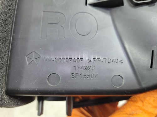 JEEP GRAND CHEROKEE WK2 13-16 DASHBOARD AIR VENT SET OF FOUR - Picture 6 of 24