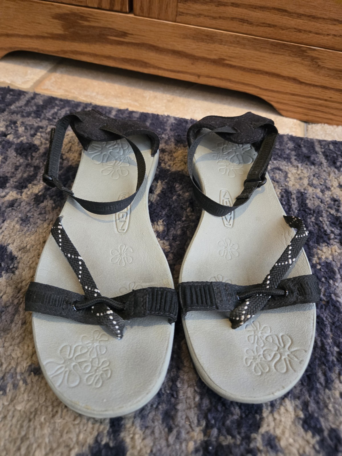 Keen sandalo nero con cinturino sottile scarpe da acqua gancio e passante escursionismo casual donna 6 5