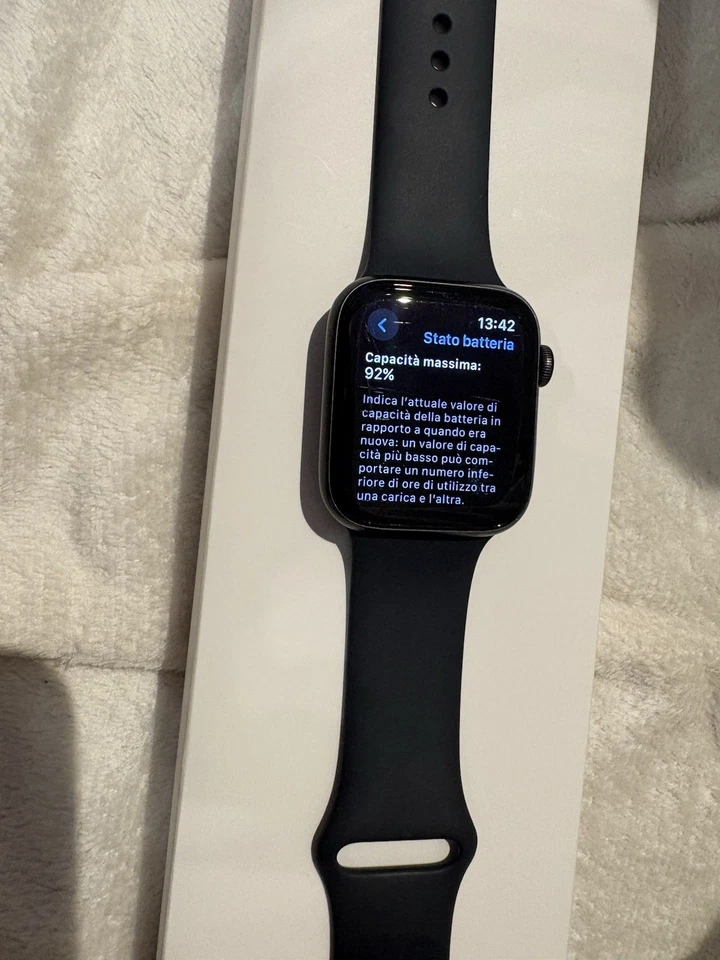 Apple Watch SE (1st generation), foto 4 di 5