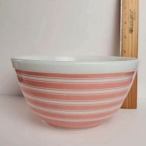 Vintage Pyrex Pink Stripe 402 1 1/2 Qt. Mixing Bowl 7.25" x 3.5"