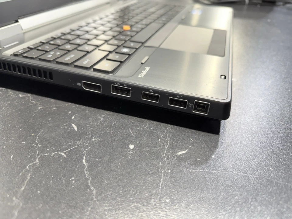 HP EliteBook 8560W – i7-2760QM / 8GB RAM / 256GB SSD / Win11 Pro / Blu-Ray / BT Foto 2 de 4