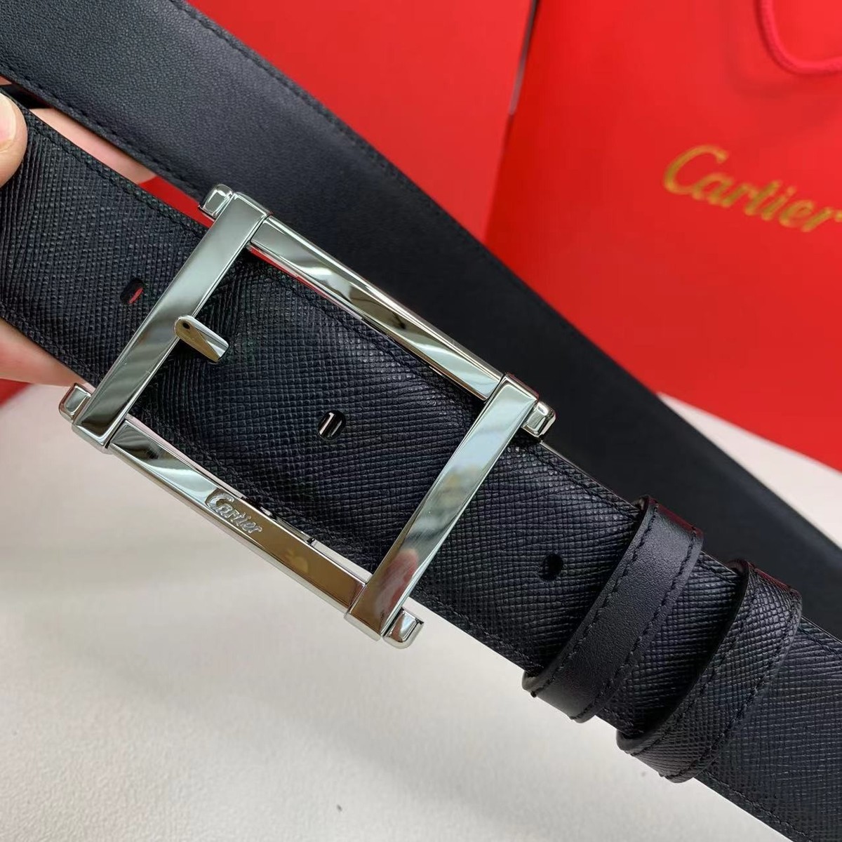 Authentic Cartier Belt Men display picture 1