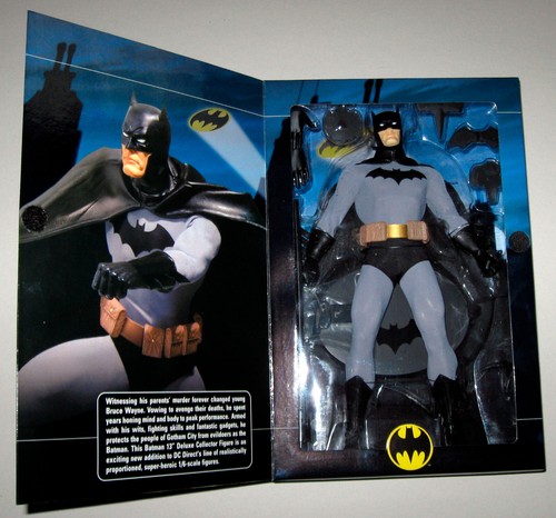 DC DIRECT 13" BATMAN - MINT IN BOX! - Foto 2 di 5