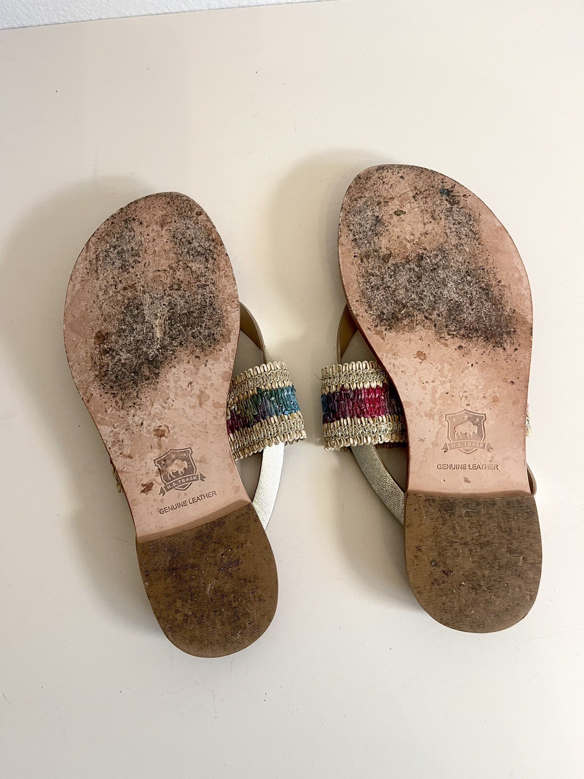 H. S. Trask Shay Leather Thong Sandals Womens Size 8 Gem