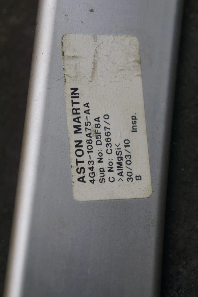 Juego de 3 barras transversales delanteras 4G43-108A75-AB Aston Martin Rapide 2010 OEM Foto 4 de 4