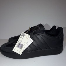 adidas Barreda Men's Low Top Lace-Up Sneakers Triple Black JR1321