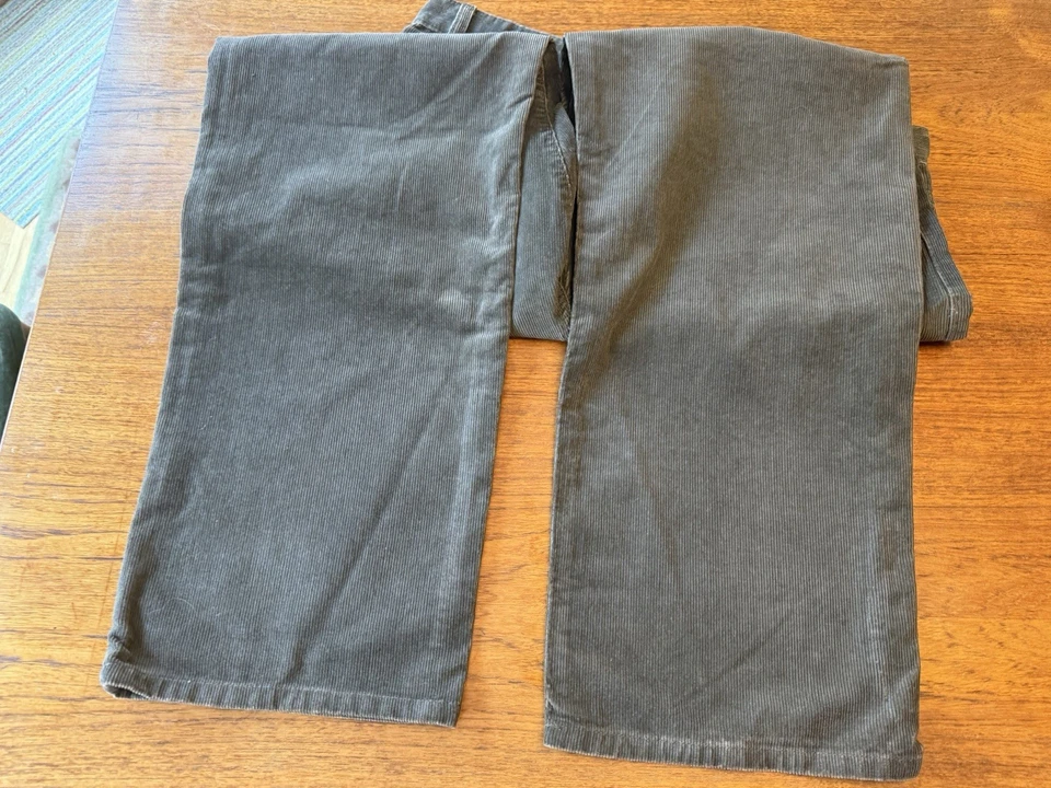 NWT Calvin Klein Jeans Men’s Green/Gray Straight Leg Corduroy Pants - 34W X 30L - Image 4 of 4