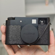 Fujifilm X half Premium Compact Digital Camera with 18MP 10.8mm f/2.8 Lens