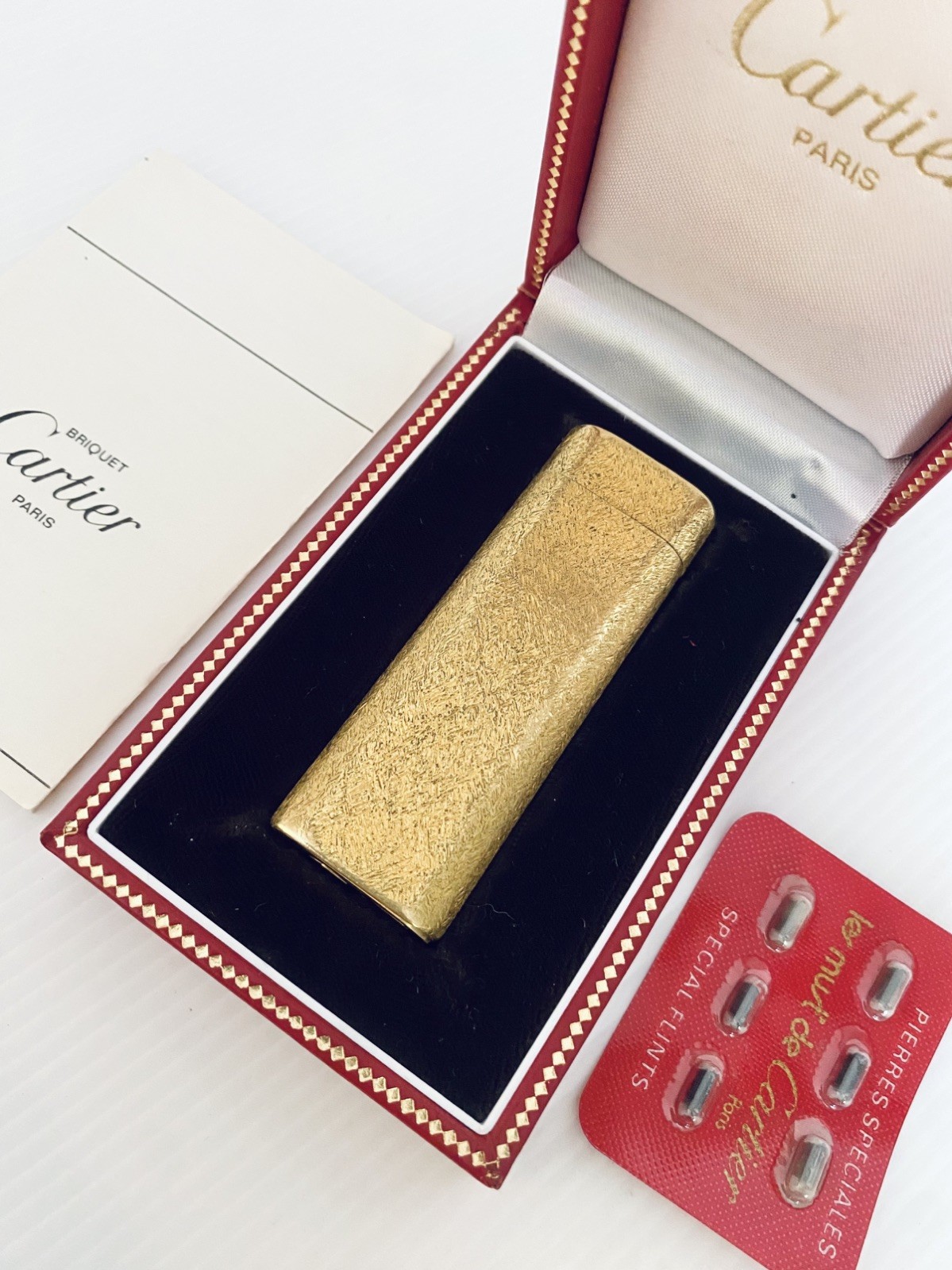 must de Cartier , Lighter ,Gold Plated ,in box