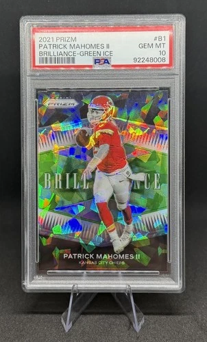 2021 Panini Prizm Patrick Mahomes II Brilliance Green Cracked Ice Prizm PSA 10