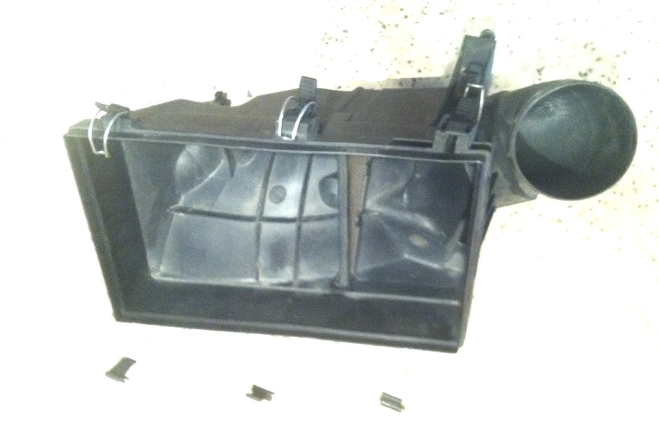 1998-2002 MERCEDES-BENZ E320 E430 W210 ~ НИЖНЯЯ КОРОБКА ВОЗДУШНОГО ФИЛЬТРА ~ OEM ДЕТАЛЬ - Изображение 2 из 3