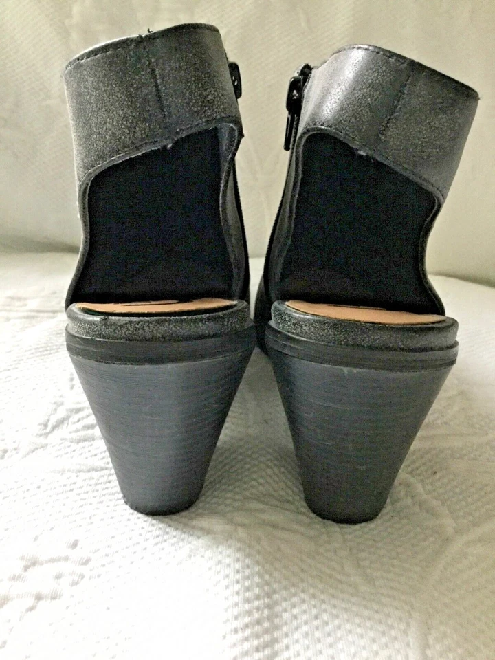 Botín GUESS 11M GABRYEL Gris Puntera Almendra Tacón con Cremallera Lateral Tacones Foto 4 de 4