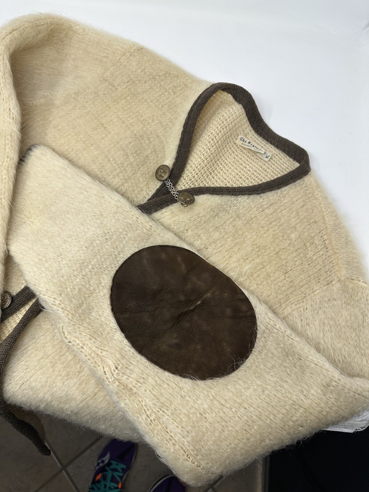 Picture 4 of 12