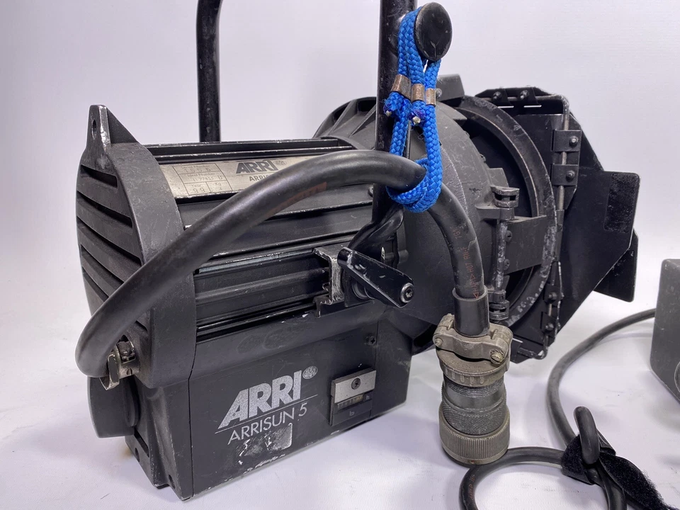 Arrisun 5 - 575w HMI with electronic ballast and header cable - Image 3 of 4