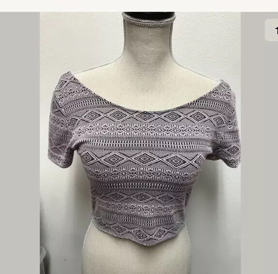 divided h&m basic crop top