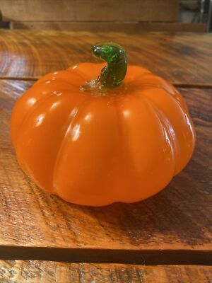 Hand Blown Art Glass Orange pumpkin figurine Green Stem Small Great Condition!