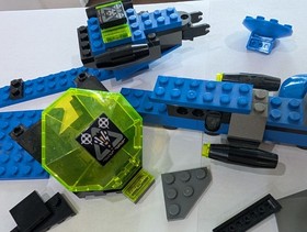 PARTS Lego Insectoids Space Set Number 6977, Arachnoid Star Base,  1998