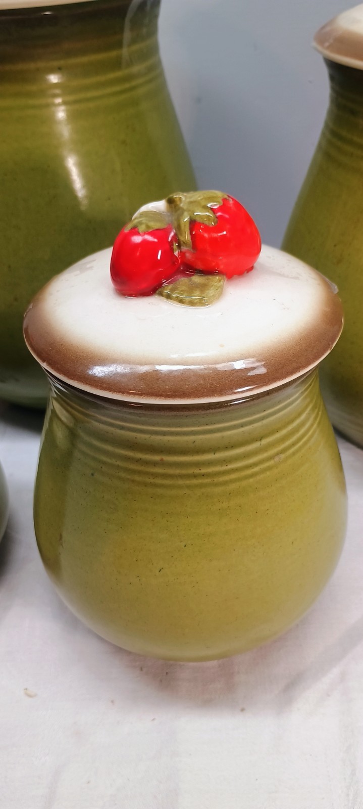 Metlox Poppy Trail California Strawberry Canister Set (5 Pieces)