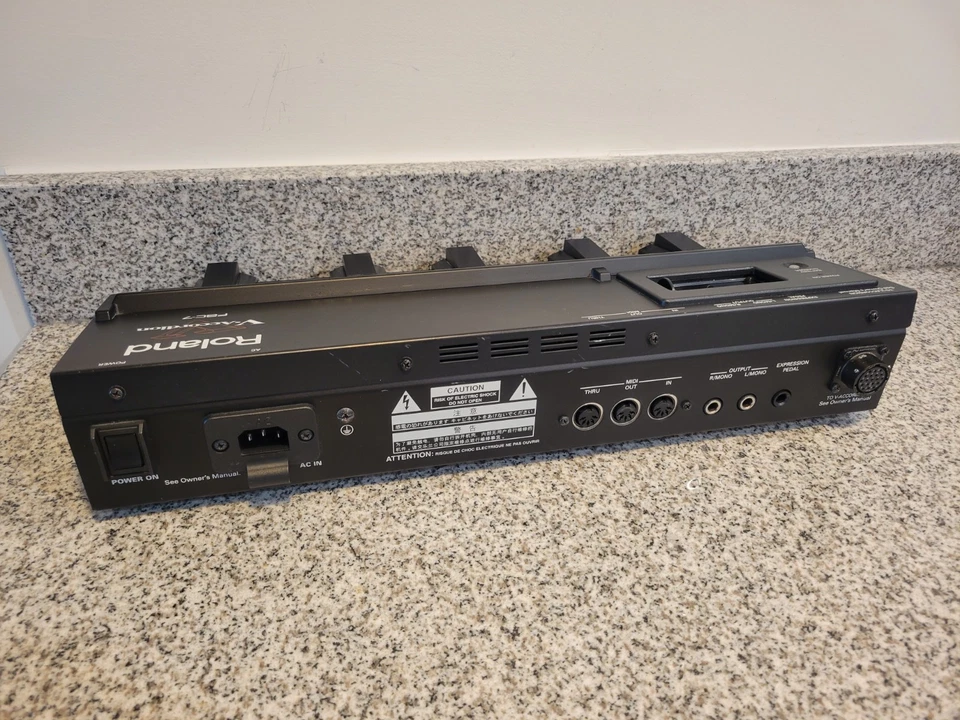 Roland FR-7 Digital Accordion FBC 7 Foot Controller Pedal Board Sustain - Image 3 of 4