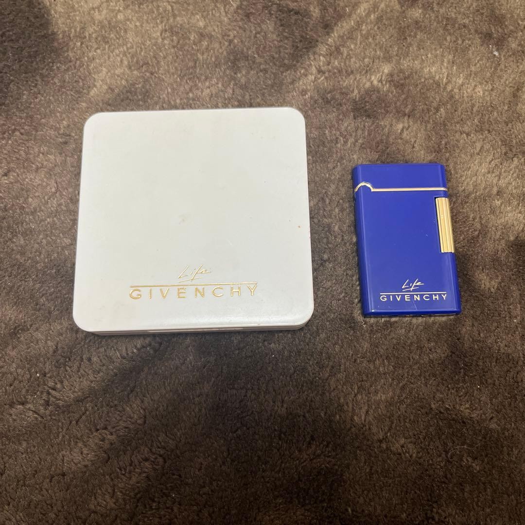 GIVENCHY Life Gas Lighter Blue Gold Retro Used thumbnail 2