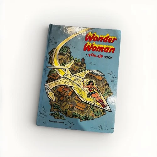 Vintage Wonder Woman A Pop-Up book Random House 1980 DC Comics USED