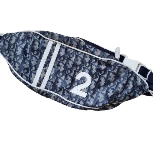 Christian Dior sac pochette taille trotteur motif oblique nylon bleu authentique sans boîte