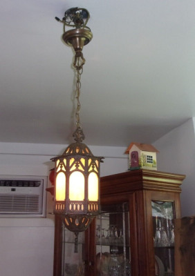 EARLY 20TH. C. CAST PENDENT LT. FIXTURE 16 S/G PANELS