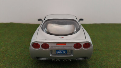 Burago Chevrolet Corvette 1997 1:24 Modell Auto rot in Baden-Württemberg - Rottweil