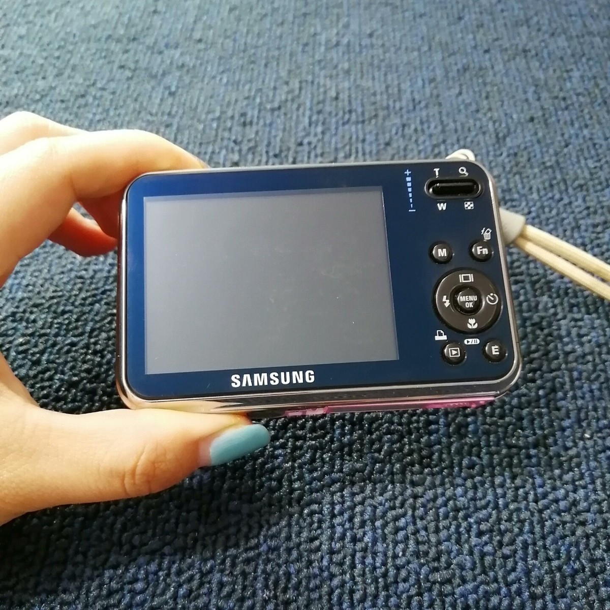 Samsung i8 Digital Camera 8.2 MP 3x Optical Zoom 720p HD Video