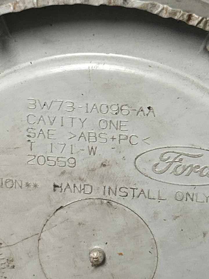 Fits 2003 Ford Crown Victoria 16in Wheel/Rim Center Cap OEM:3W731A096AA Foto 3 de 4