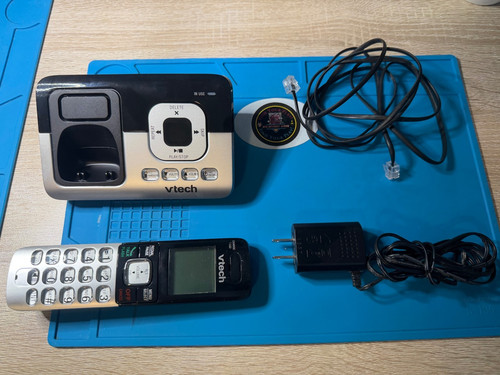 ONE (1) USED VTech Cordless Phone (CS6829) + Cradle, Power Adapter & Phone Cable